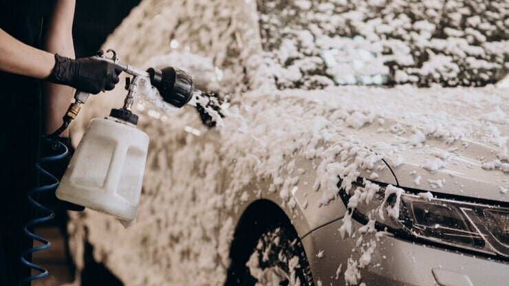 Giải thích ưu nhược điểm của các phương pháp rửa xe ô tô phổ biến hiện nay